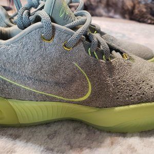 Nike LeBron XXI shoes